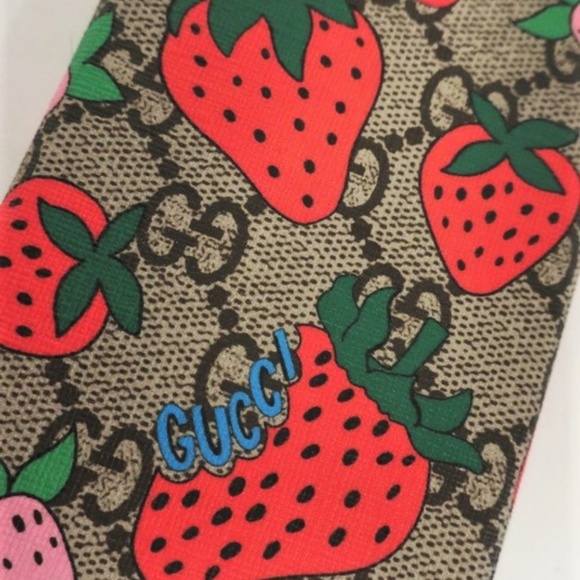 Gucci iPhone X Case Strawberry GG Supreme Canvas - Picture 2 of 4